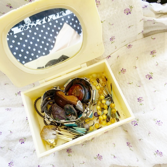 Antique Romantic Jewelry Box Renaissance Lovers Mirror Small Bakelite Celluloid - Picture 8 of 8